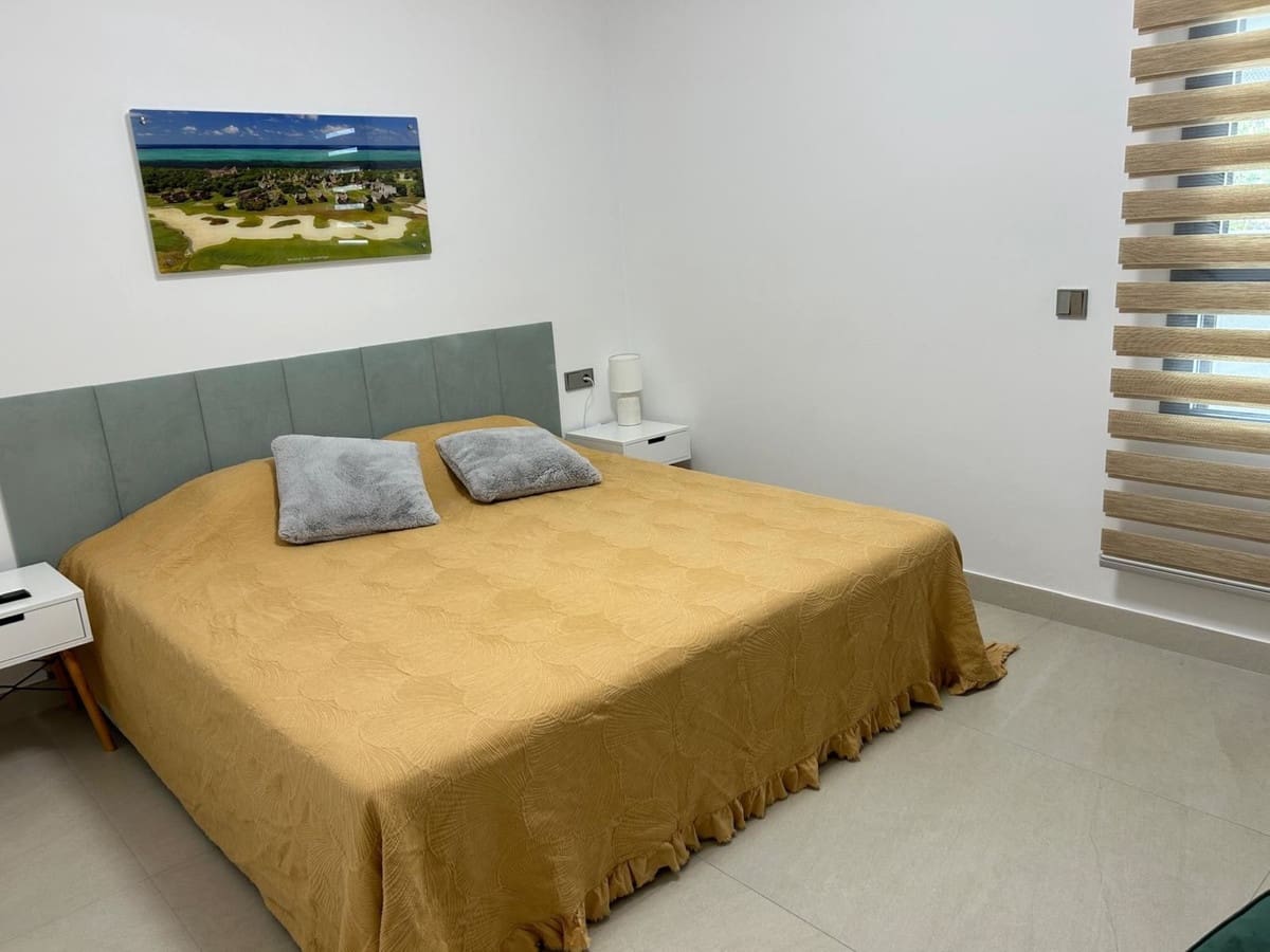 3 bedroom Apartment for sale in La Quinta with pool garage - € 825,000 (Ref: 9480327)