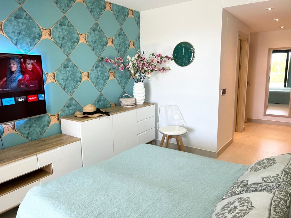 3 bedroom Apartment for sale in La Quinta with pool garage - € 825,000 (Ref: 9480327)