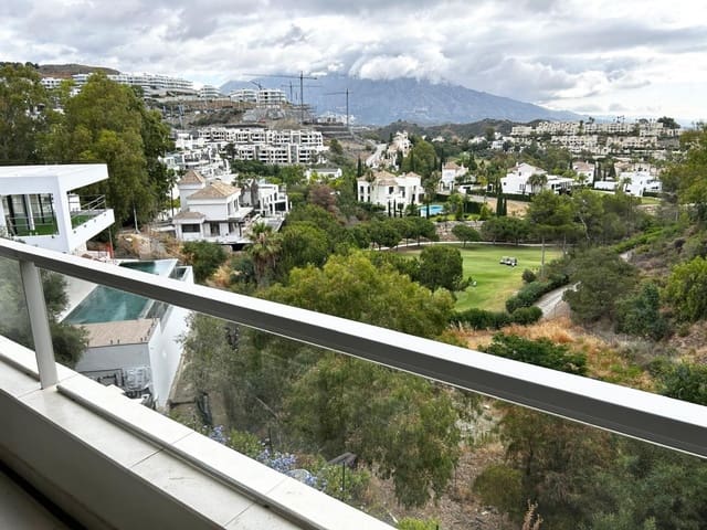 3 sovrum Lägenhet till salu i La Quinta, Benahavís med pool garage - 825 000 € (Ref: 9480327)