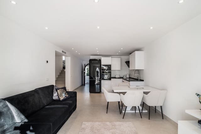 3 soveværelse Penthouse til salg i La Dama de Noche - La Alzambra, Marbella med swimmingpool - € 825.000 (Ref: 9480328)