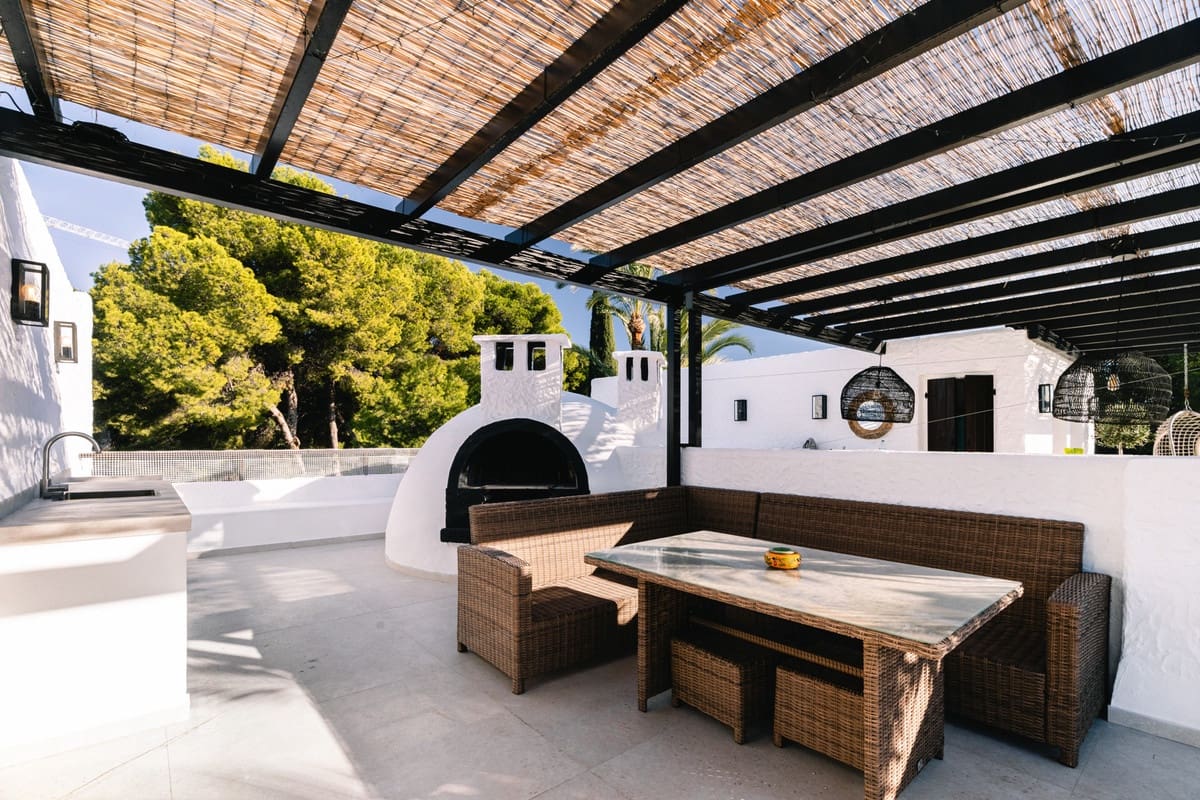 3 soveværelse Penthouse til salg i Nueva Andalucia med swimmingpool - € 825.000 (Ref: 9480328)