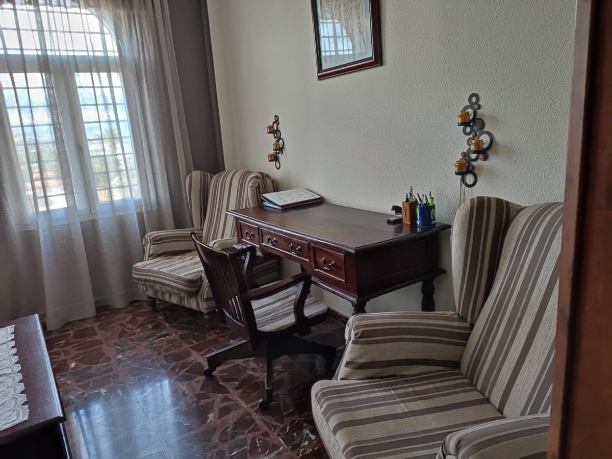 4 bedroom Villa for sale in Alhaurin de la Torre with pool - € 825,000 (Ref: 9480330)