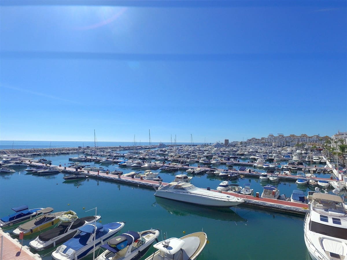 2 bedroom Apartment for sale in Puerto Banus - € 830,000 (Ref: 9480334)