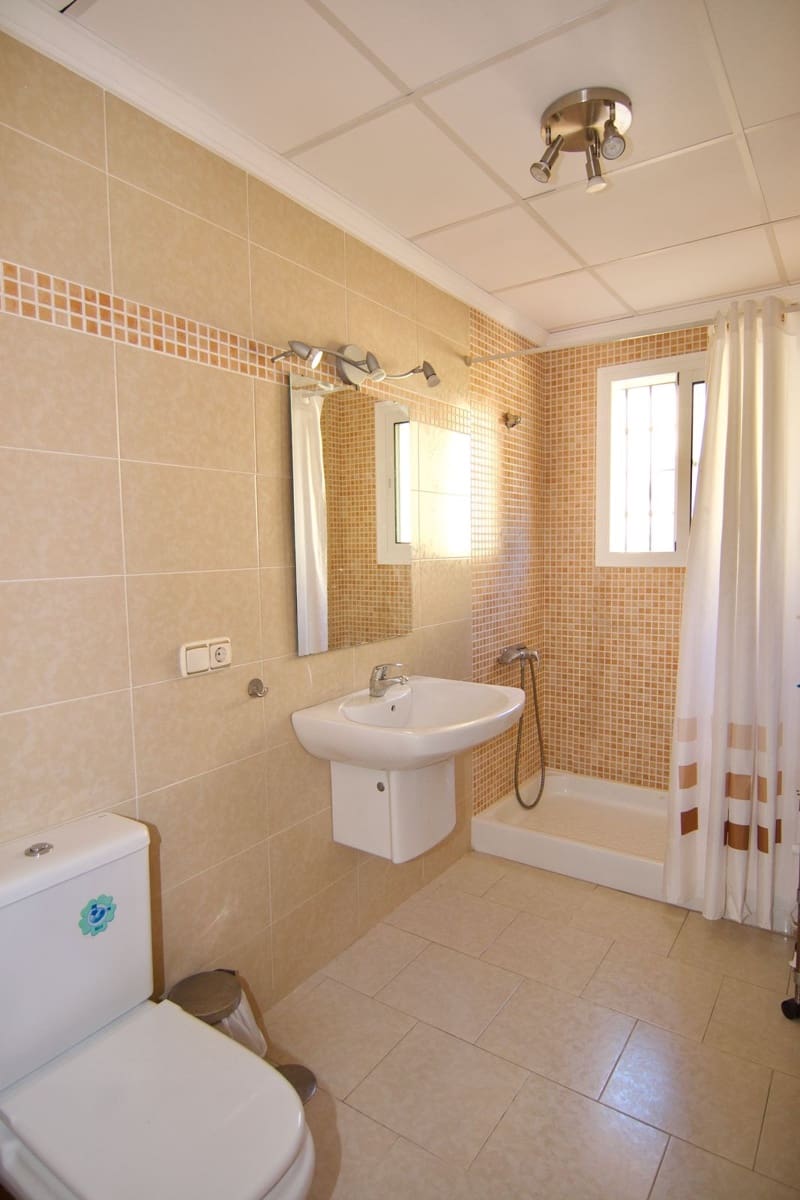 4 bedroom Villa for sale in Alhaurin de la Torre with pool garage - € 830,000 (Ref: 9480335)