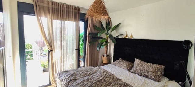 3 soveværelse Semi-Rækkehus til salg i Centro, Estepona - € 836.000 (Ref: 9480339)