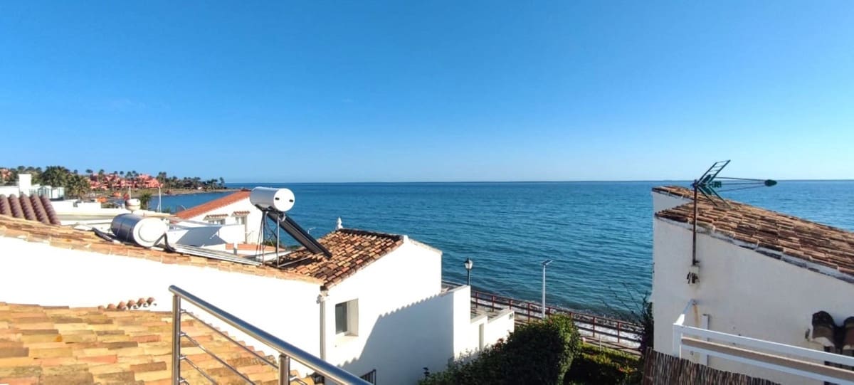 3 soveværelse Semi-Rækkehus til salg i Estepona - € 836.000 (Ref: 9480339)