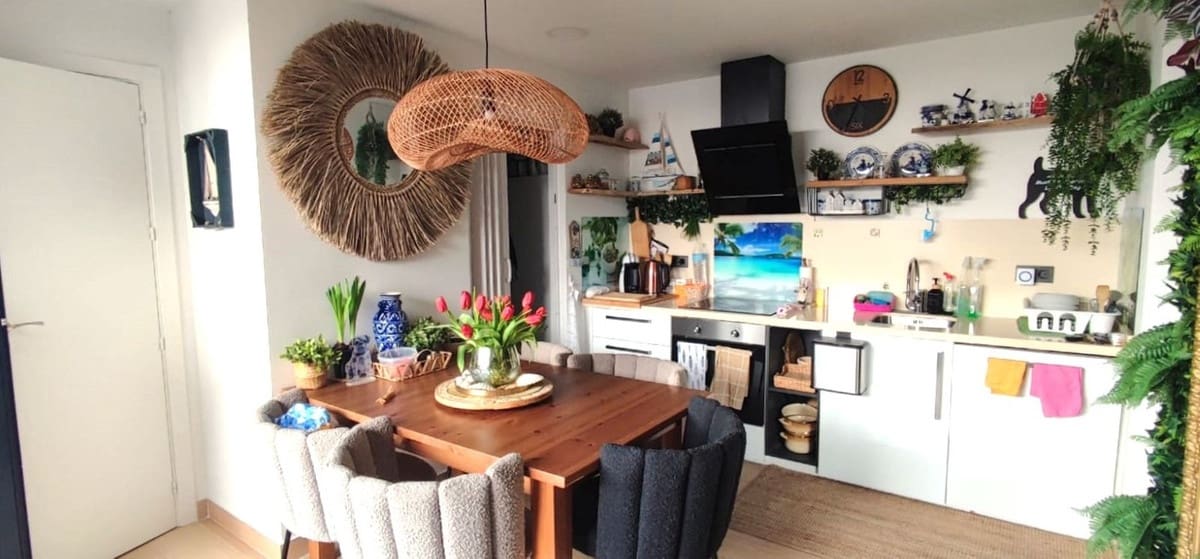 3 soveværelse Semi-Rækkehus til salg i Estepona - € 836.000 (Ref: 9480339)