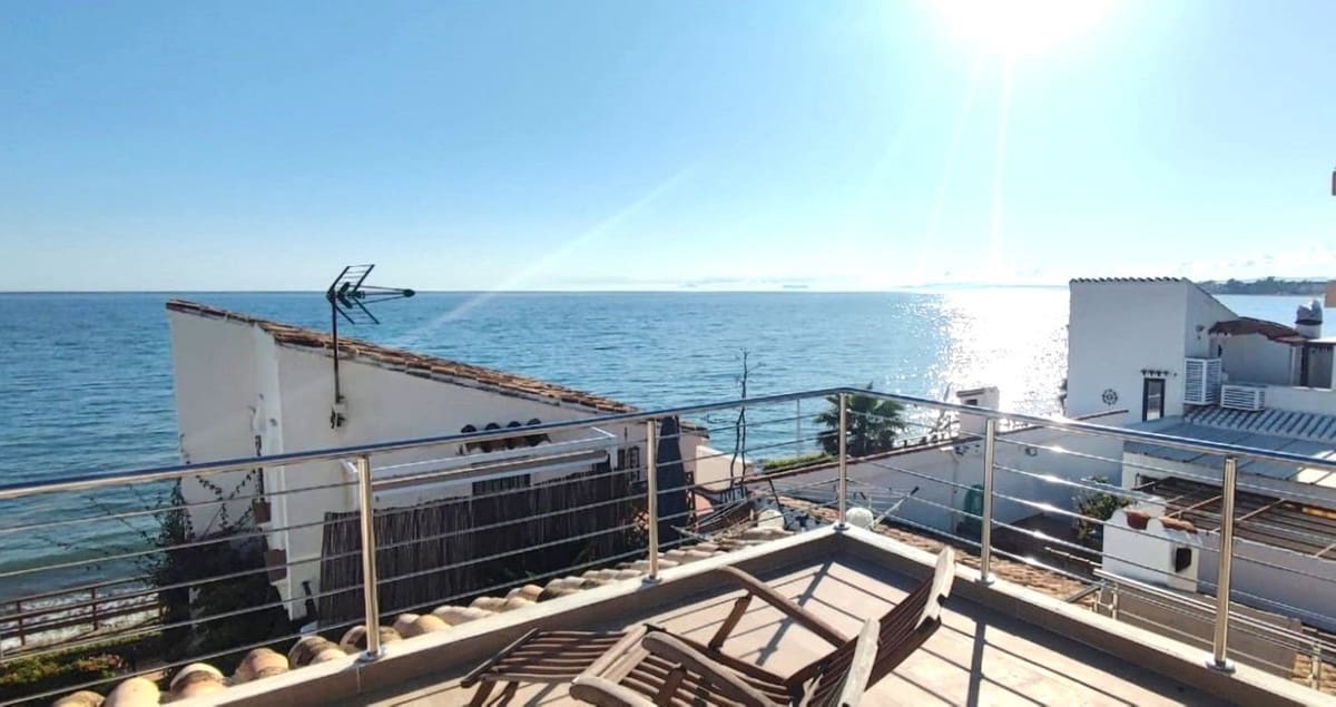 3 soveværelse Semi-Rækkehus til salg i Estepona - € 836.000 (Ref: 9480339)