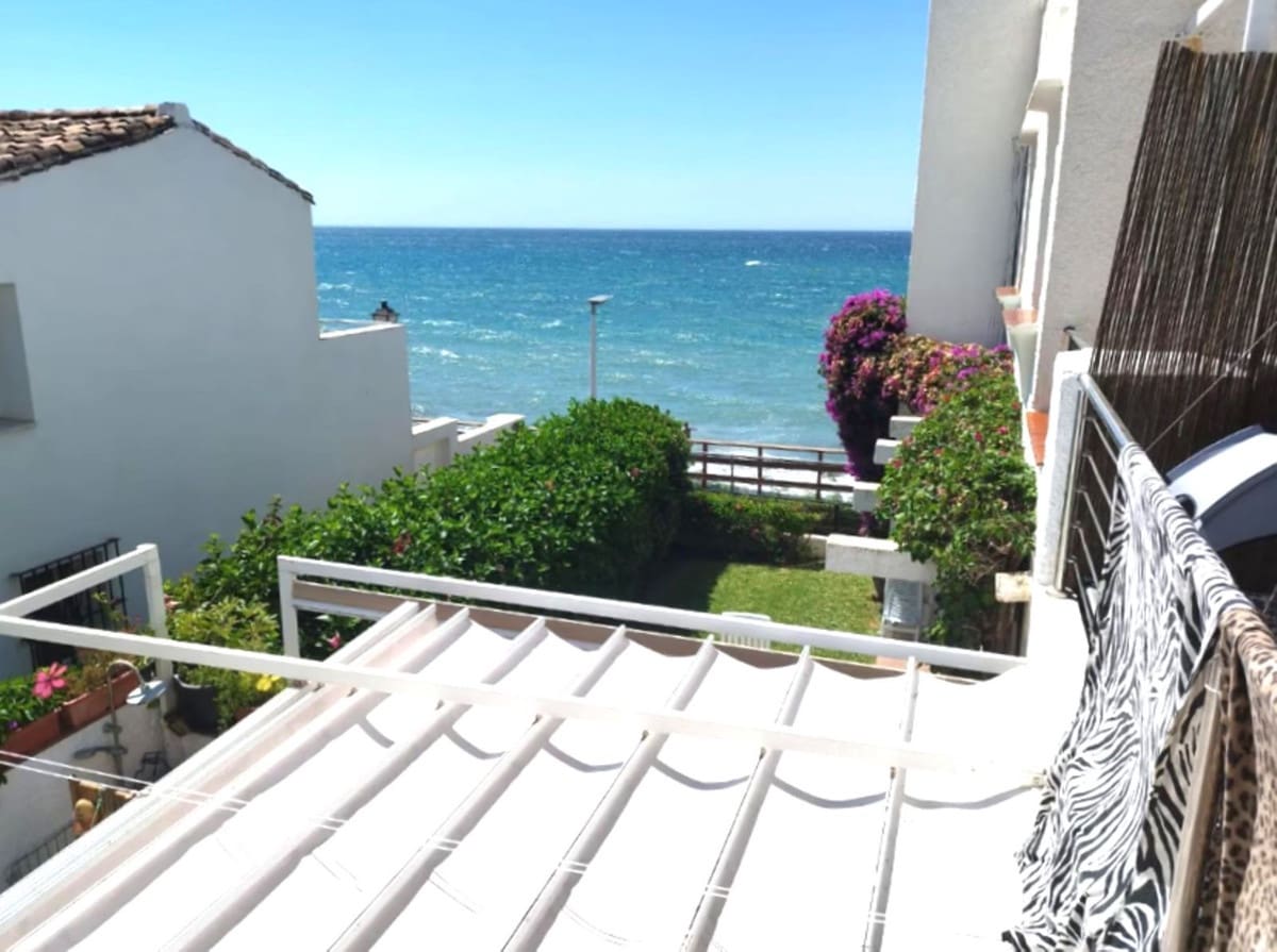 3 soveværelse Semi-Rækkehus til salg i Estepona - € 836.000 (Ref: 9480339)