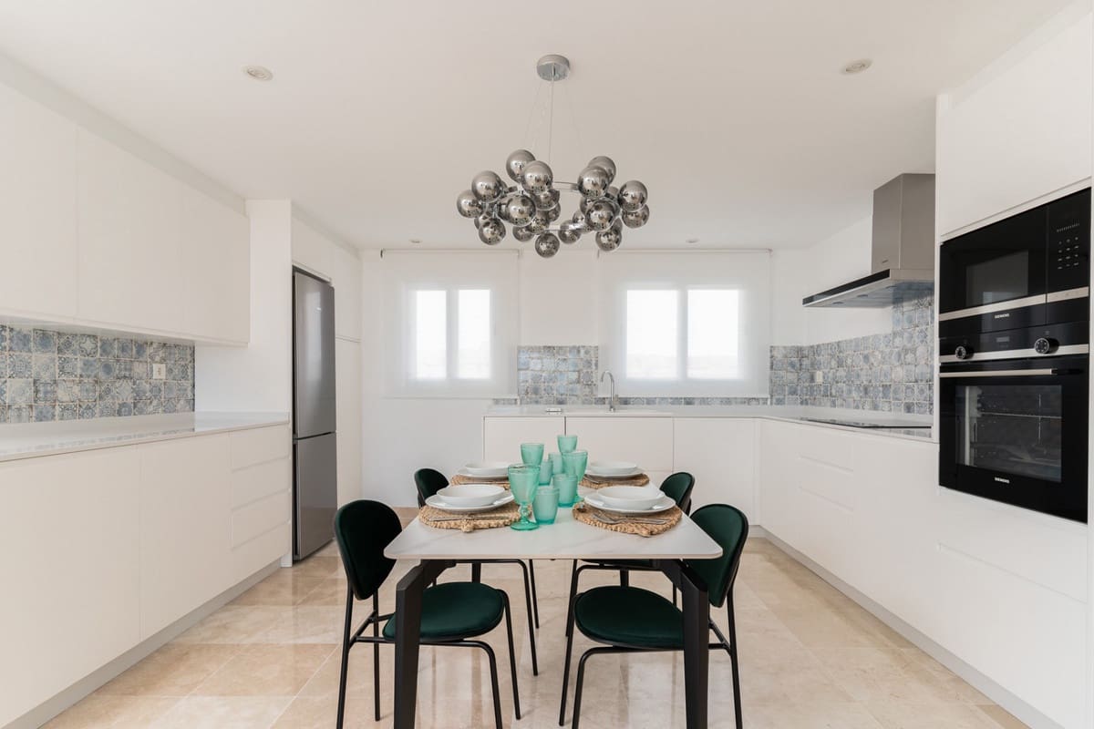 2 soveværelse Penthouse til salg i Benahavis med swimmingpool - € 839.000 (Ref: 9480342)