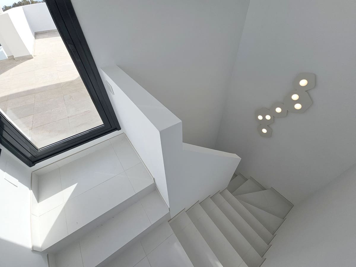 Ático de 2 habitaciones en El Paraiso en venta con piscina - 840.000 € (Ref: 9480343)