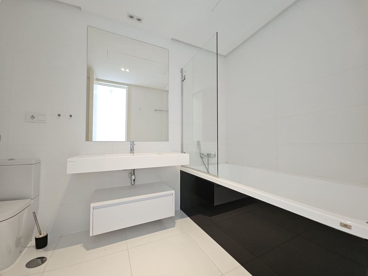 Ático de 2 habitaciones en El Paraiso en venta con piscina - 840.000 € (Ref: 9480343)