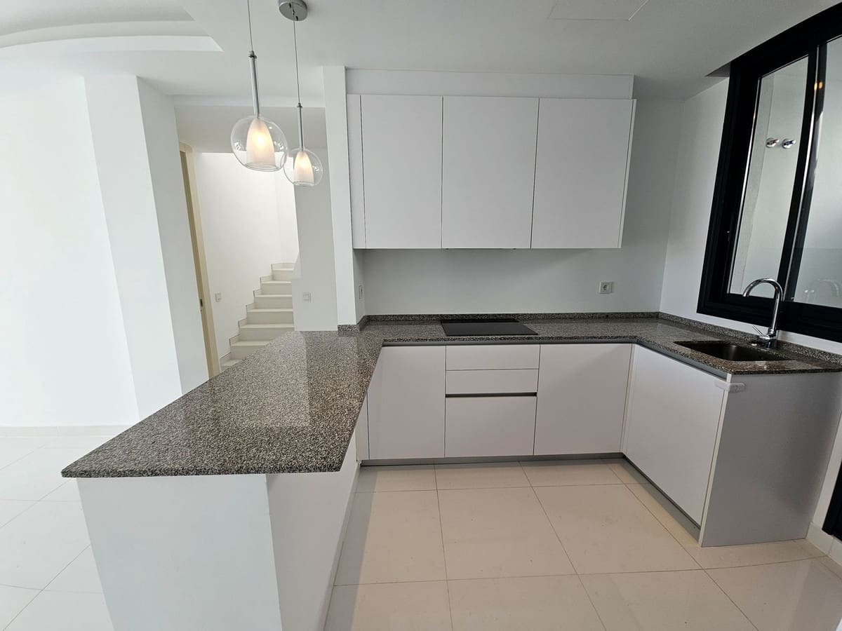 Ático de 2 habitaciones en El Paraiso en venta con piscina - 840.000 € (Ref: 9480343)