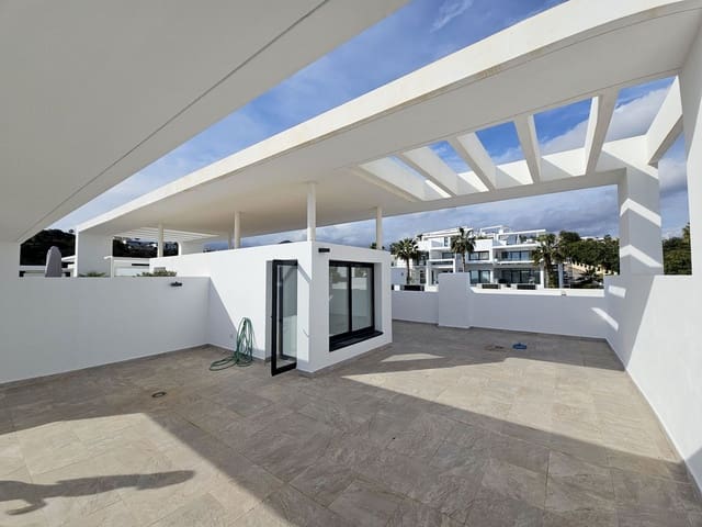 Ático de 2 habitaciones en El Paraiso, Estepona en venta con piscina - 840.000 € (Ref: 9480343)