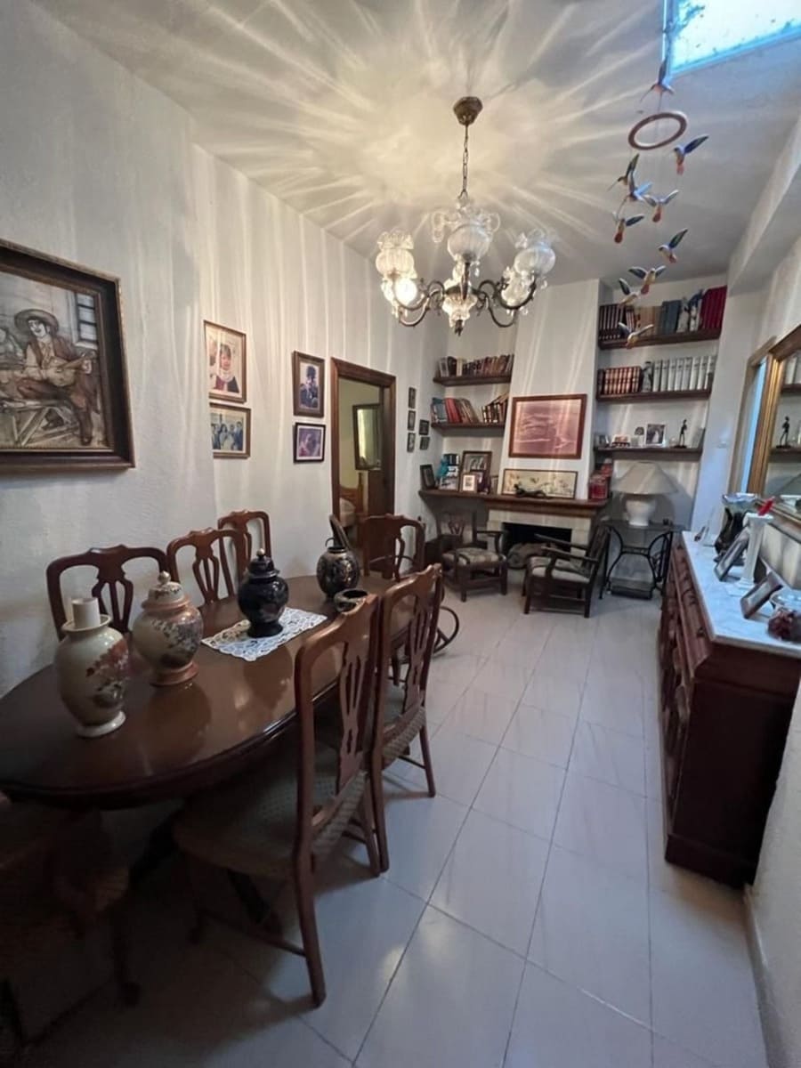 12 soveværelse Semi-Rækkehus til salg i Estepona - € 840.000 (Ref: 9480344)