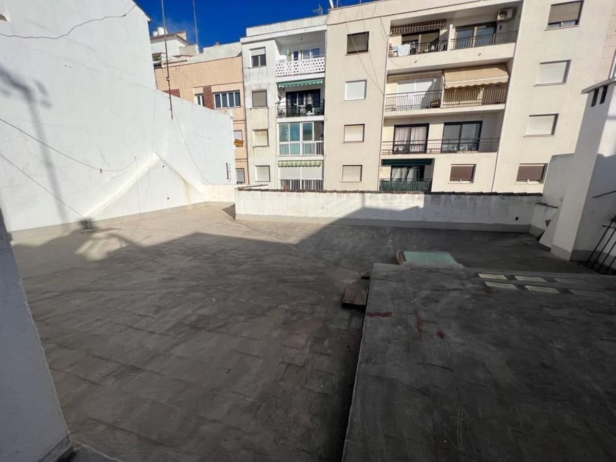 12 soveværelse Semi-Rækkehus til salg i Estepona - € 840.000 (Ref: 9480344)