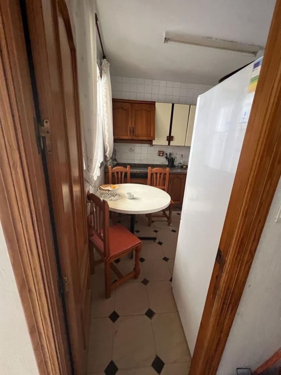 12 soveværelse Semi-Rækkehus til salg i Estepona - € 840.000 (Ref: 9480344)