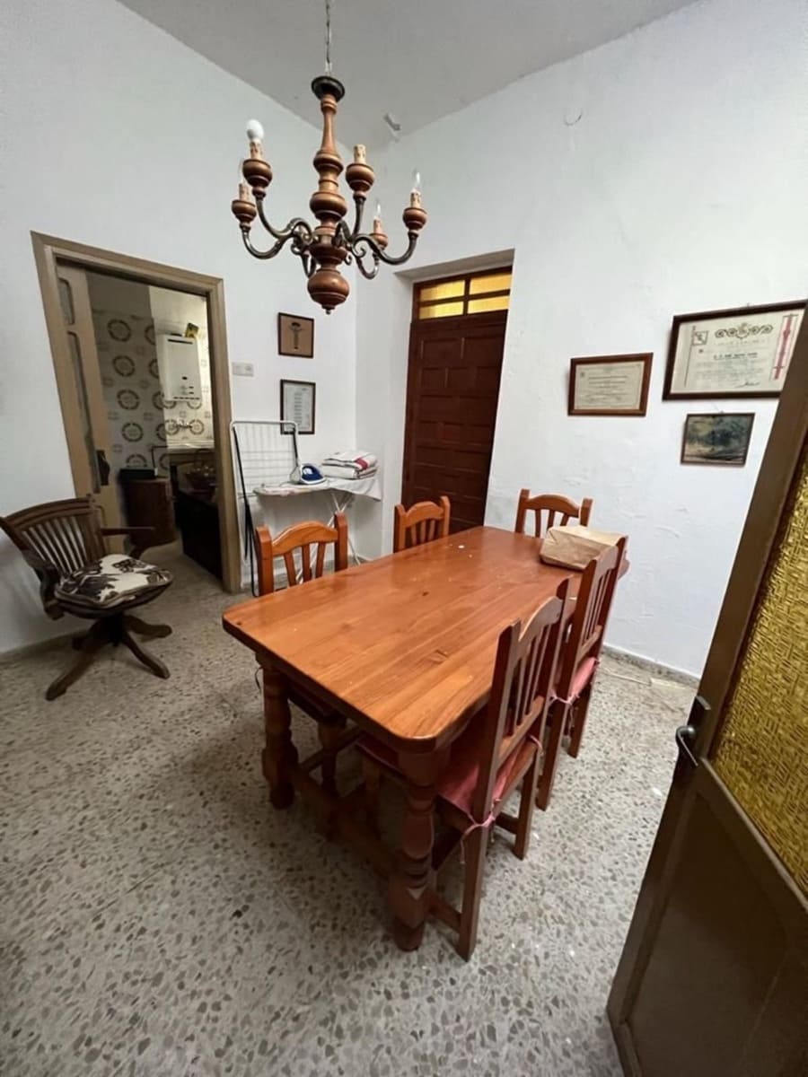 12 soveværelse Semi-Rækkehus til salg i Estepona - € 840.000 (Ref: 9480344)