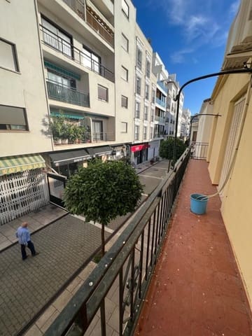12 soveværelse Semi-Rækkehus til salg i Centro, Estepona - € 840.000 (Ref: 9480344)