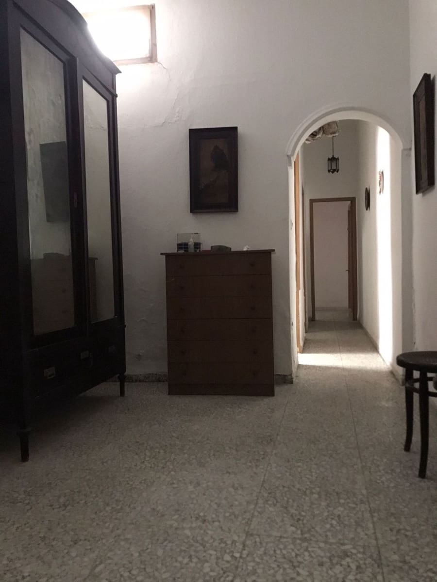 Casa de 8 habitaciones en Estepona en venta - 840.000 € (Ref: 9480345)