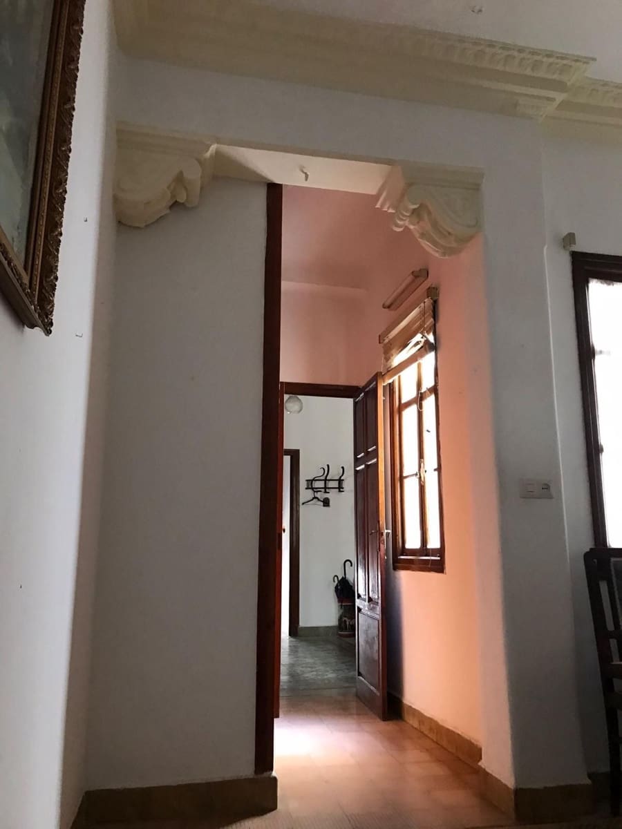 Casa de 8 habitaciones en Estepona en venta - 840.000 € (Ref: 9480345)