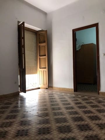 Casa de 8 habitaciones en Centro, Estepona en venta - 840.000 € (Ref: 9480345)