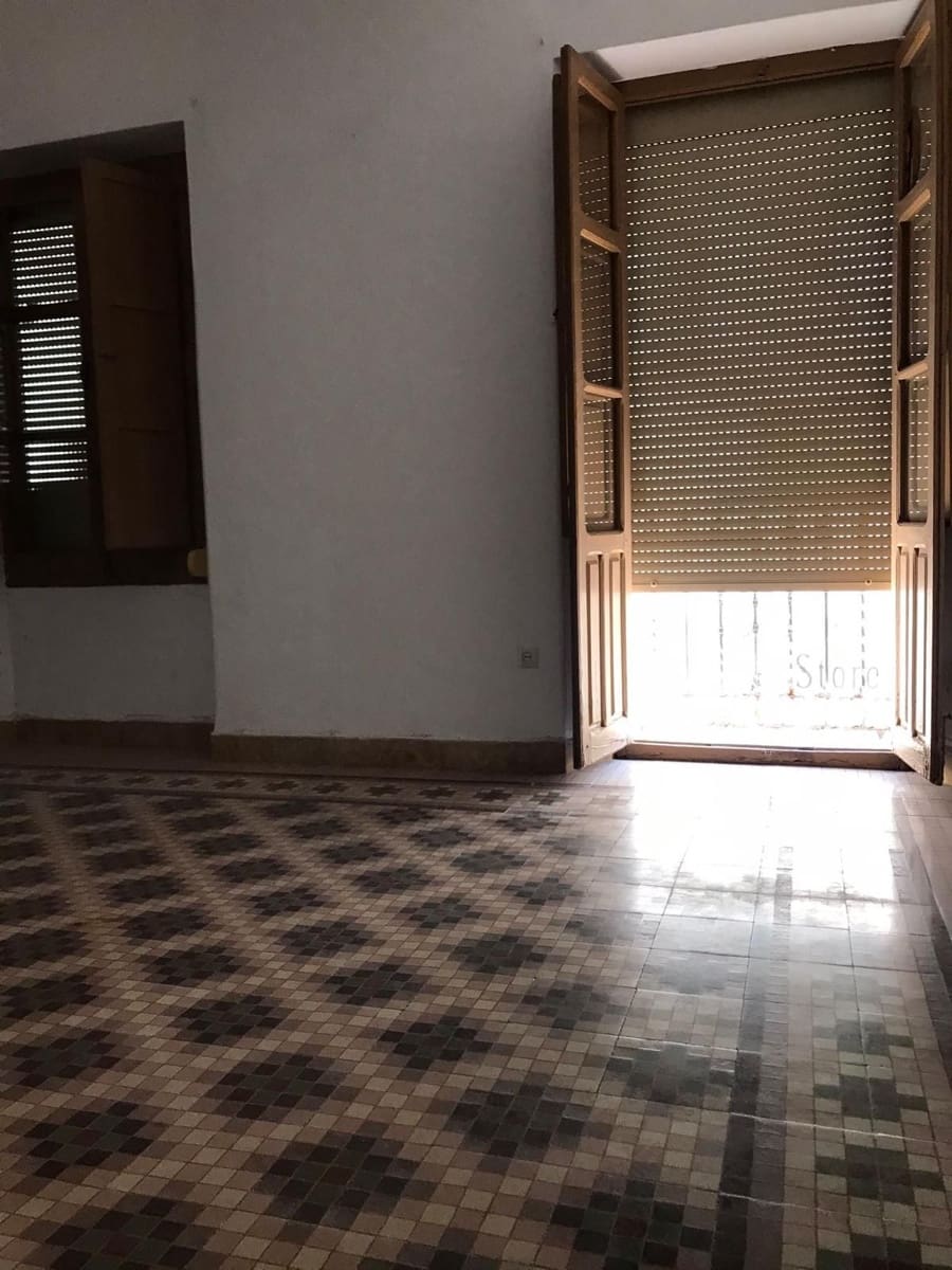 Casa de 8 habitaciones en Estepona en venta - 840.000 € (Ref: 9480345)