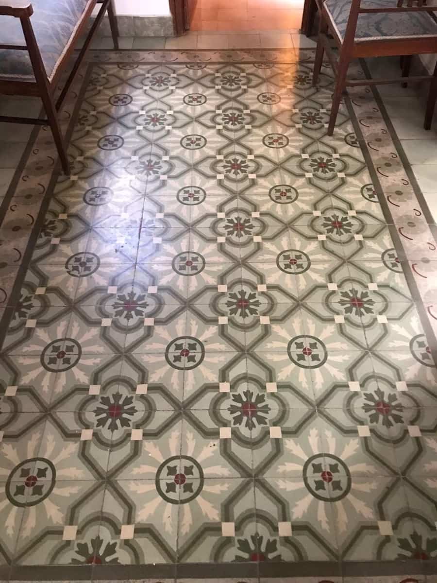 Casa de 8 habitaciones en Estepona en venta - 840.000 € (Ref: 9480345)