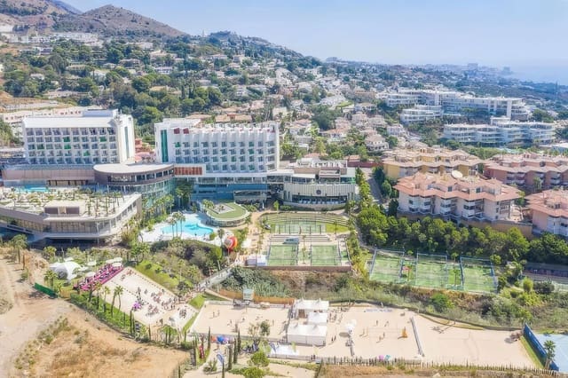 3 sypialnia Apartament na sprzedaż w Centro ciudad, Fuengirola z basenem - 845 000 € (Ref: 9480347)