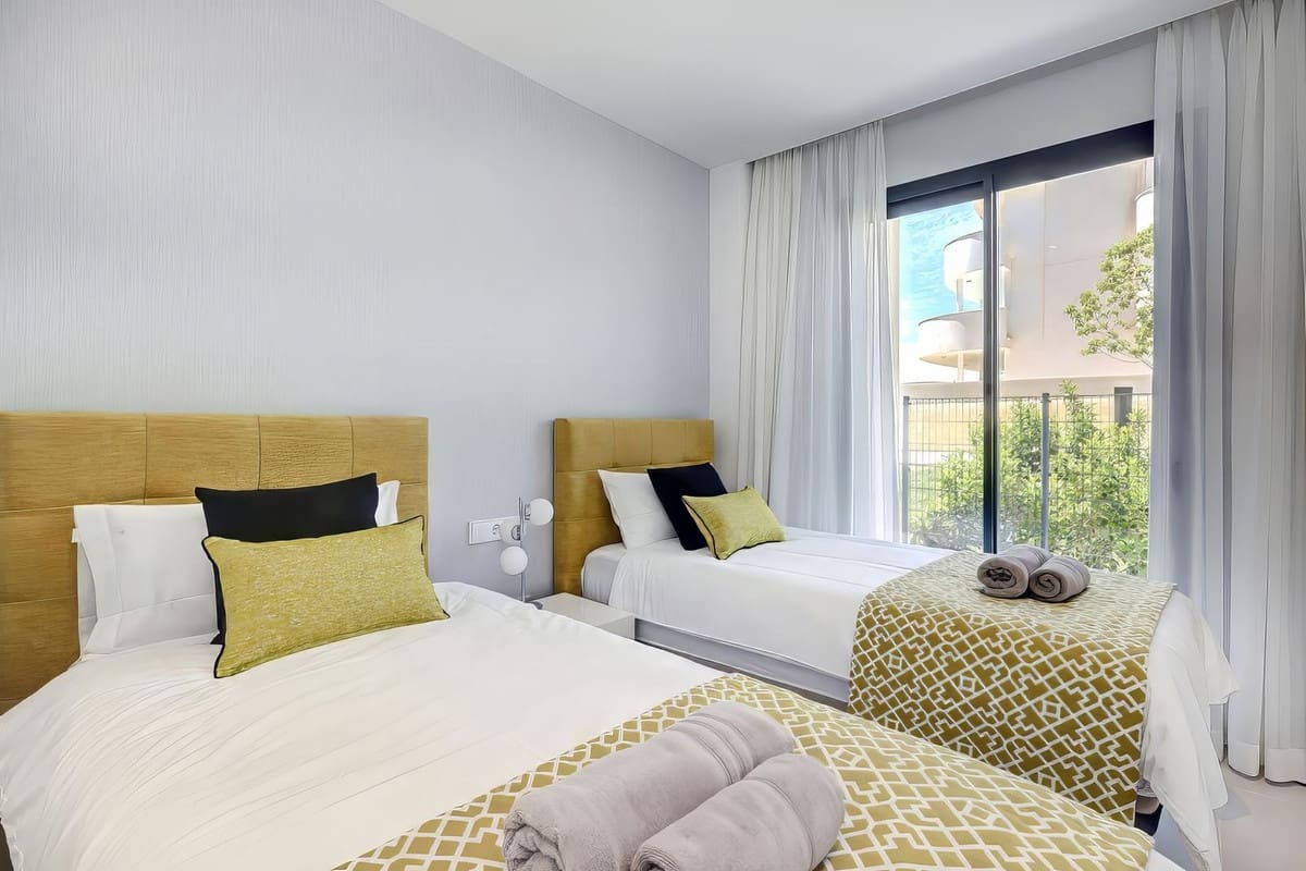 3 sypialnia Apartament na sprzedaż w Fuengirola z basenem - 845 000 € (Ref: 9480347)