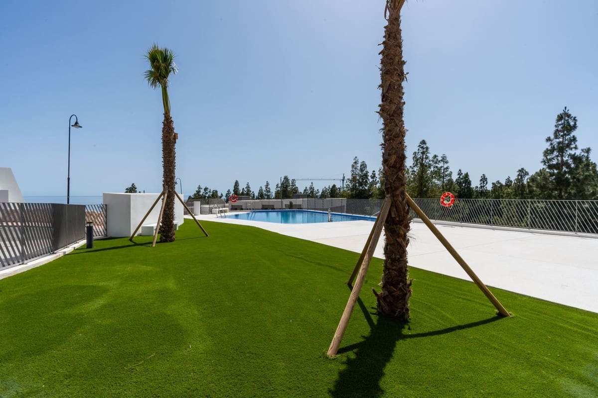 Casa de 3 habitaciones en El Chaparral en venta con piscina garaje - 845.000 € (Ref: 9480349)