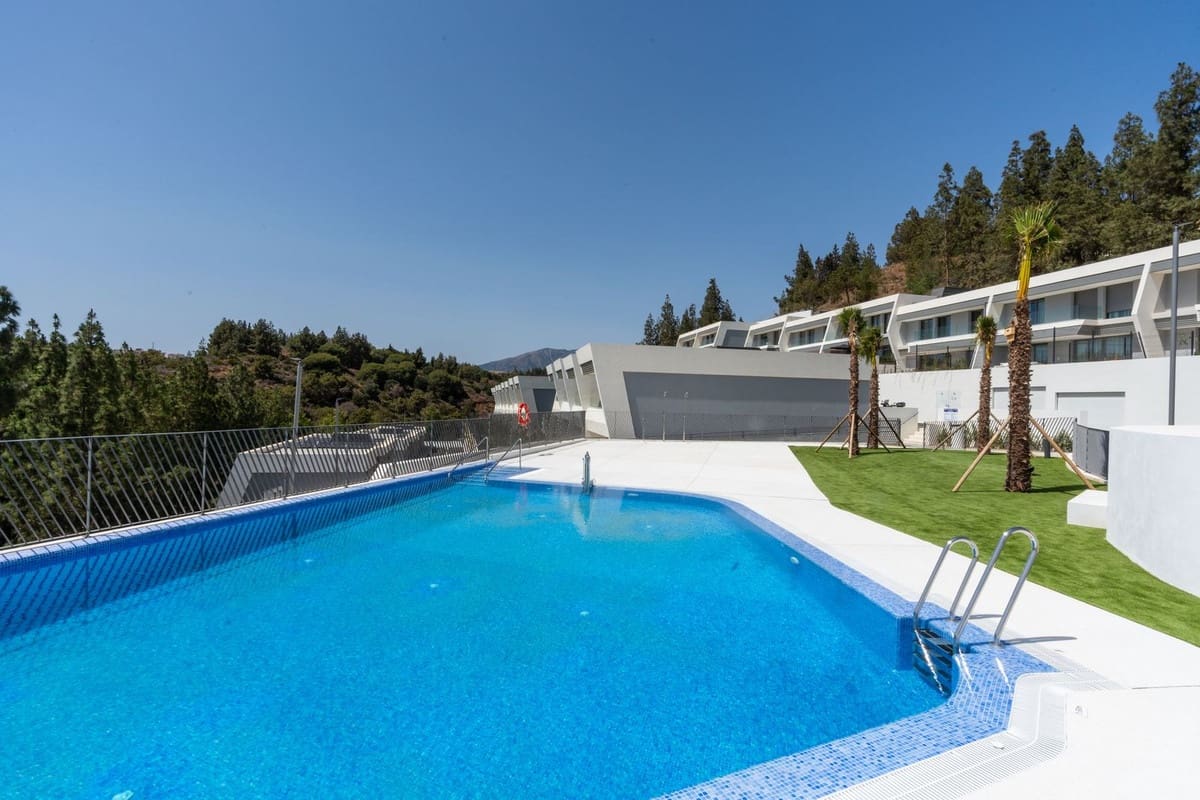 3 bedroom Townhouse for sale in El Chaparral with pool garage - € 845,000 (Ref: 9480349)