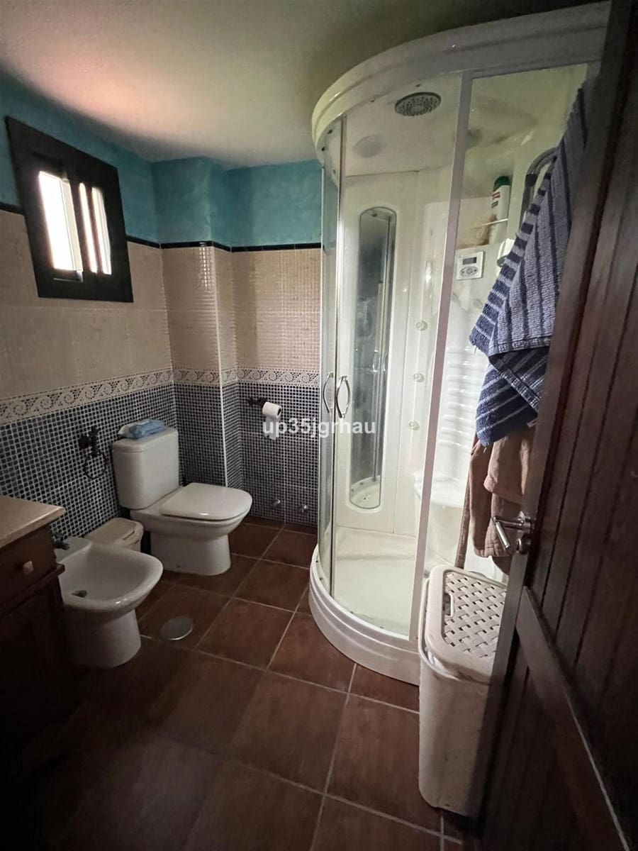 6 soverom Villa til salgs i Estepona med svømmebasseng garasje - € 849 900 (Ref: 9480354)