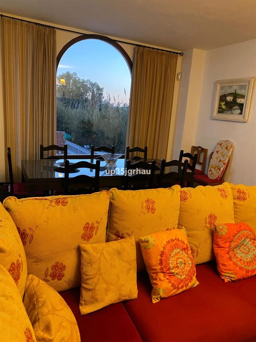 6 soverom Villa til salgs i Estepona med svømmebasseng garasje - € 849 900 (Ref: 9480354)