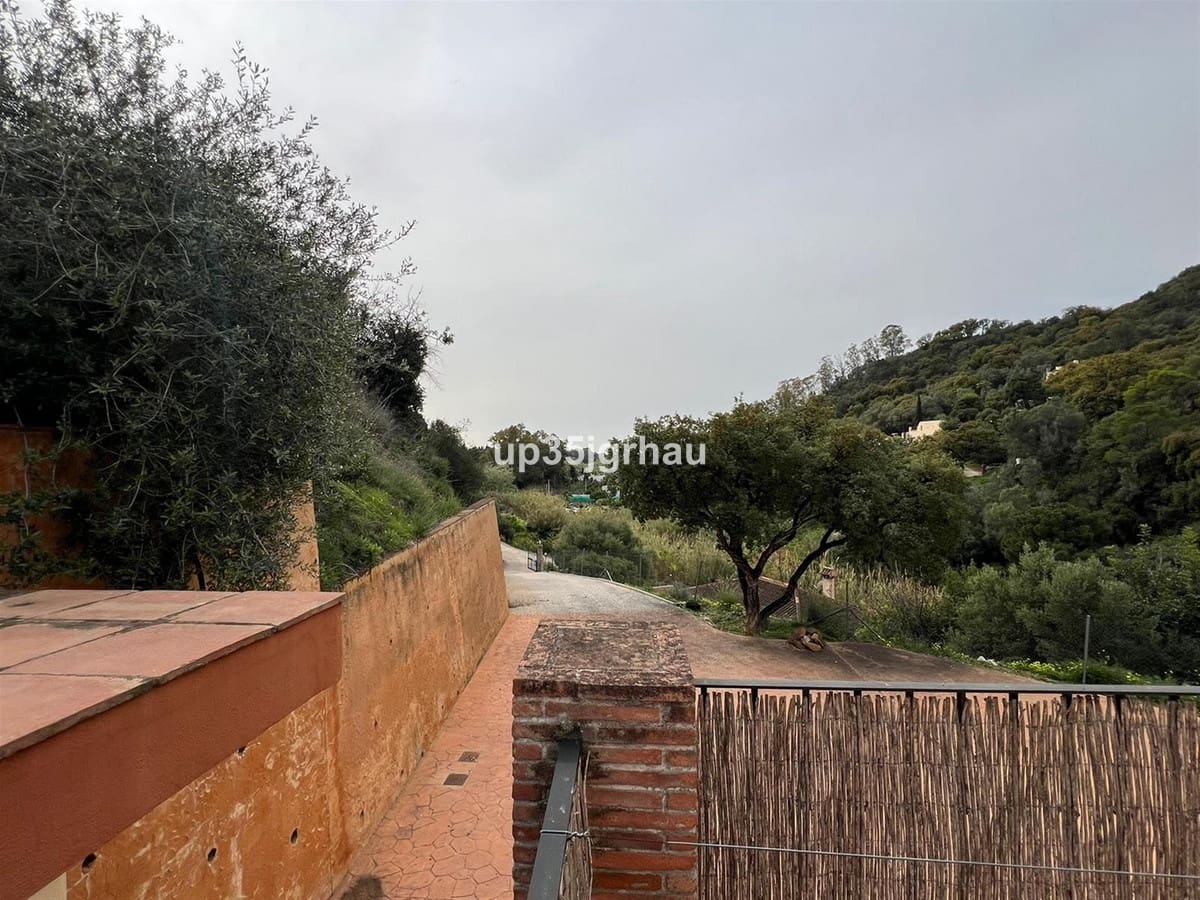 6 soverom Villa til salgs i Estepona med svømmebasseng garasje - € 849 900 (Ref: 9480354)