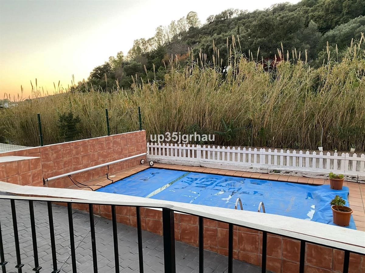 6 soverom Villa til salgs i Estepona med svømmebasseng garasje - € 849 900 (Ref: 9480354)