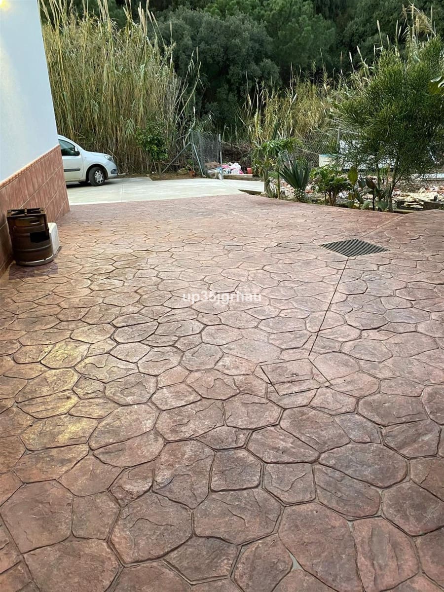 6 soverom Villa til salgs i Estepona med svømmebasseng garasje - € 849 900 (Ref: 9480354)