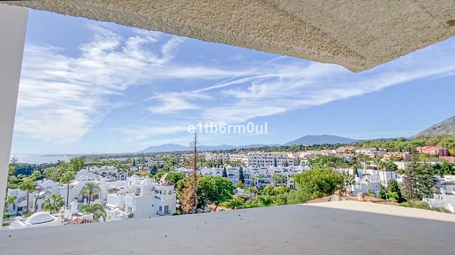 2 soverom Penthouse til salgs i Golden Mile, Marbella med svømmebasseng - € 850 000 (Ref: 9480357)