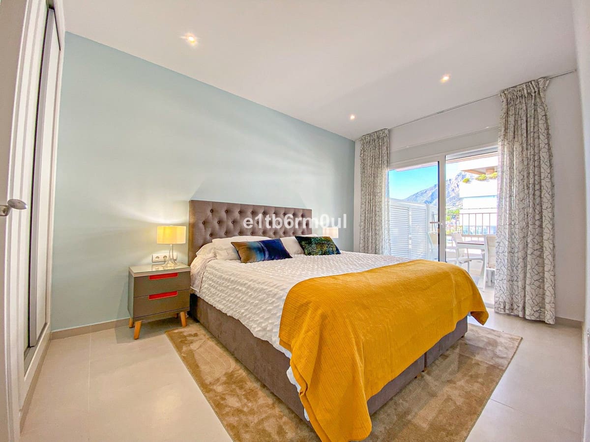 2 bedroom Penthouse for sale in Golden Mile with pool - € 850,000 (Ref: 9480357)