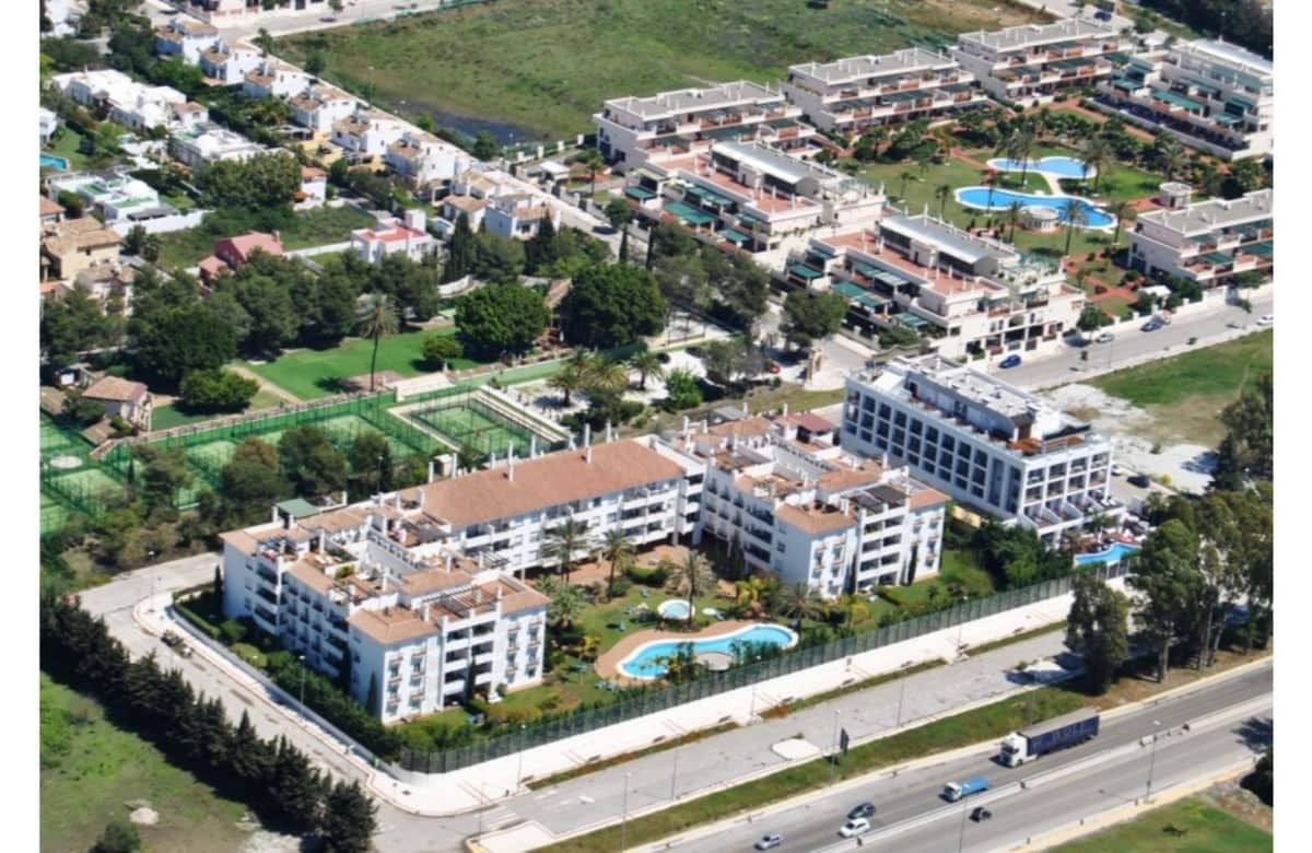 7 soverom Penthouse til salgs i Marbella med svømmebasseng - € 850 000 (Ref: 9480358)