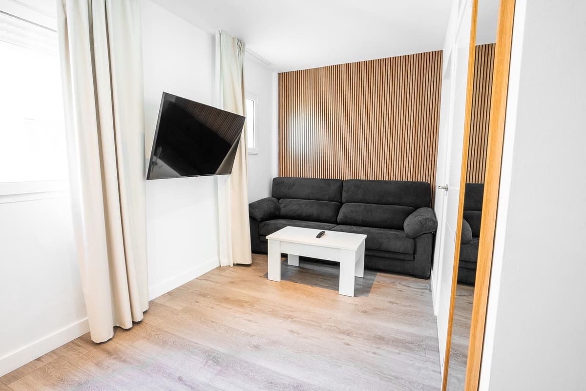 7 soverom Penthouse til salgs i Marbella med svømmebasseng - € 850 000 (Ref: 9480358)