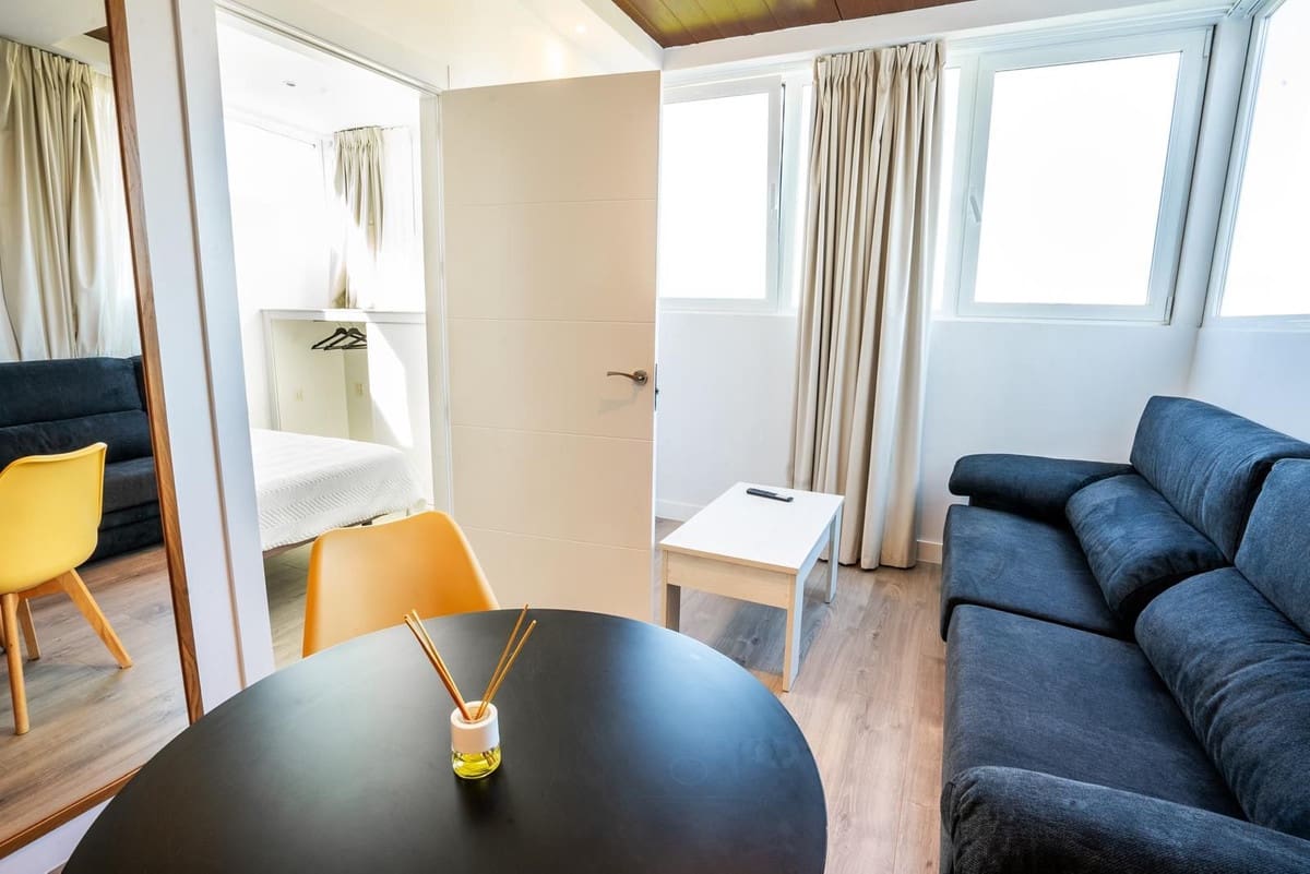 7 soverom Penthouse til salgs i Marbella med svømmebasseng - € 850 000 (Ref: 9480358)