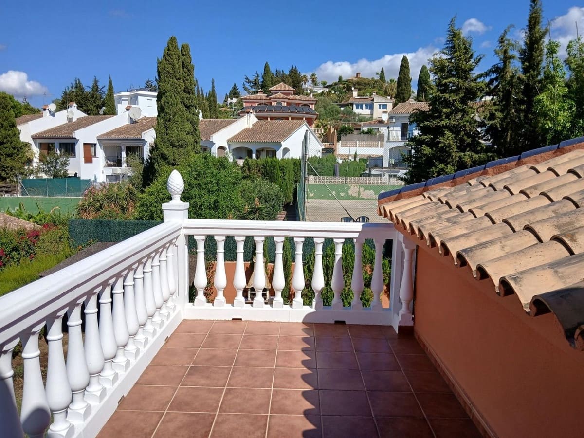 5 bedroom Villa for sale in Mijas with pool garage - € 850,000 (Ref: 9480361)