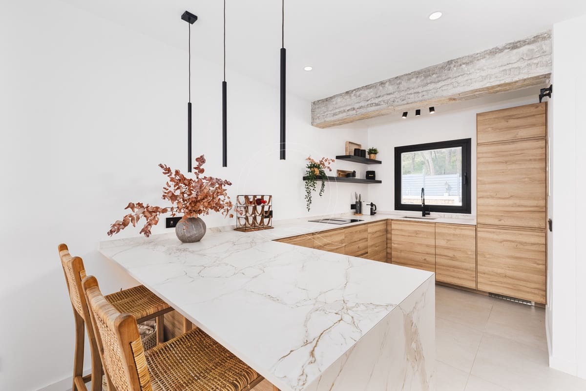 3 bedroom Townhouse for sale in Marbella with pool - € 850,000 (Ref: 9480364)