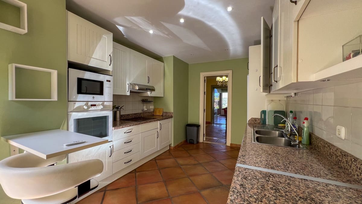 3 makuuhuone Omakotitalo myytävänä paikassa Sotogrande - 850 000 € (Ref: 9480366)