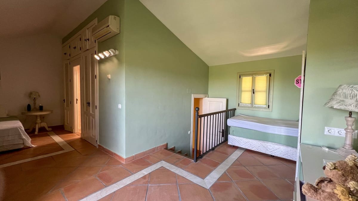 3 makuuhuone Omakotitalo myytävänä paikassa Sotogrande - 850 000 € (Ref: 9480366)