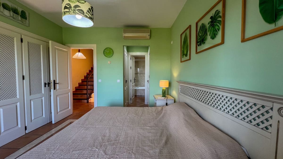 3 makuuhuone Omakotitalo myytävänä paikassa Sotogrande - 850 000 € (Ref: 9480366)