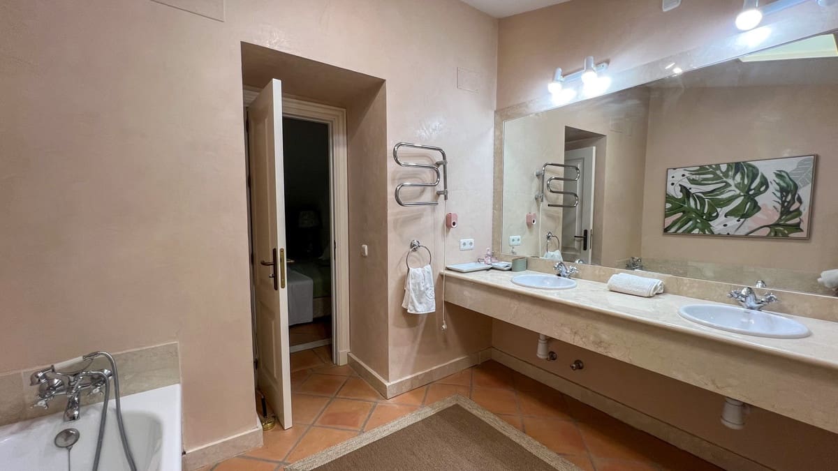 3 makuuhuone Omakotitalo myytävänä paikassa Sotogrande - 850 000 € (Ref: 9480366)