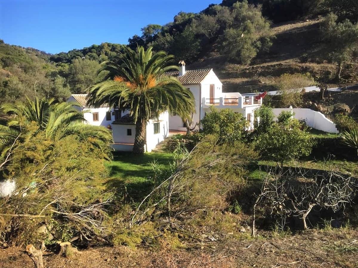 4 bedroom Finca/Country House for sale in Casares with pool - € 850,000 (Ref: 9480367)