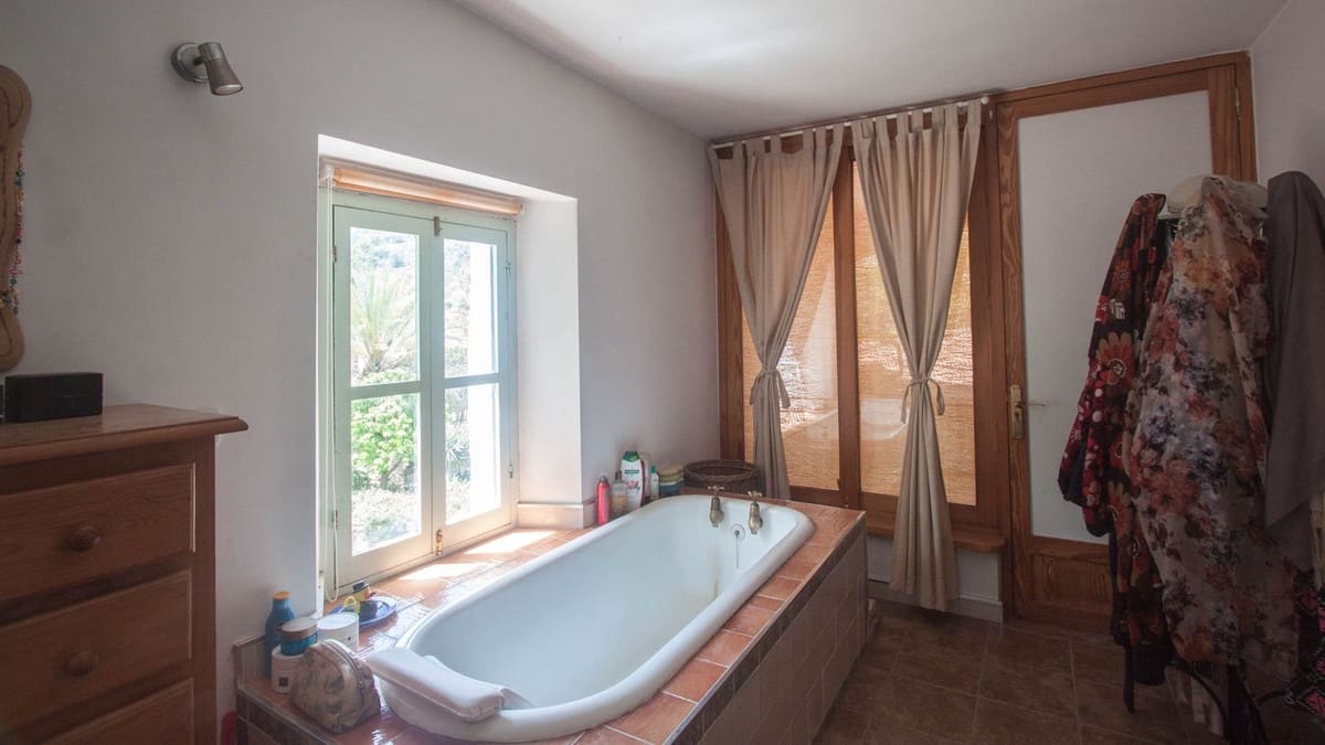 Finca/Casa Rural de 6 habitaciones en Gaucín en venta con piscina - 850.000 € (Ref: 9480368)